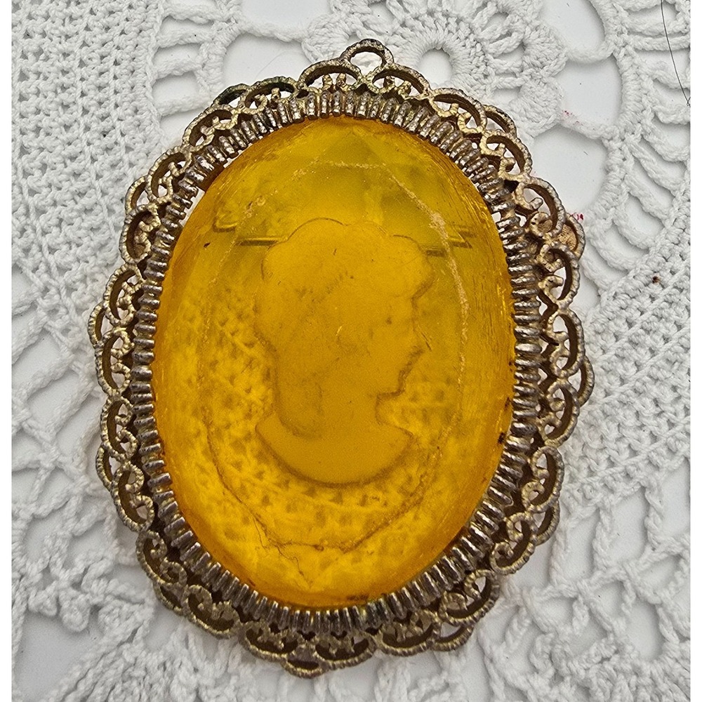 Vintage Yellow Cameo Brooch Gold Tone Reverse Carve Intaglio
